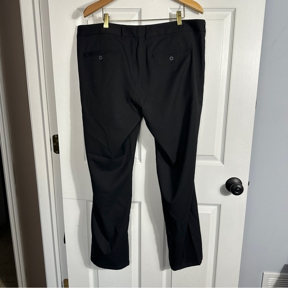 Mizzen+Main Performance Menswear Baron Trim Fit pants, sz 38x32, black, fall - Picture 5 of 10